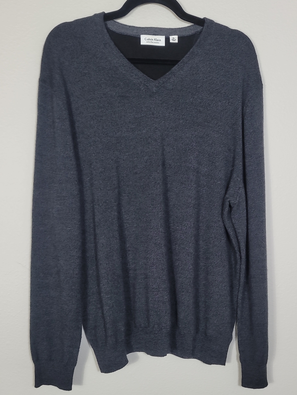 Calvin Klein Mens 100% Merino Wool V-Neck Sweater